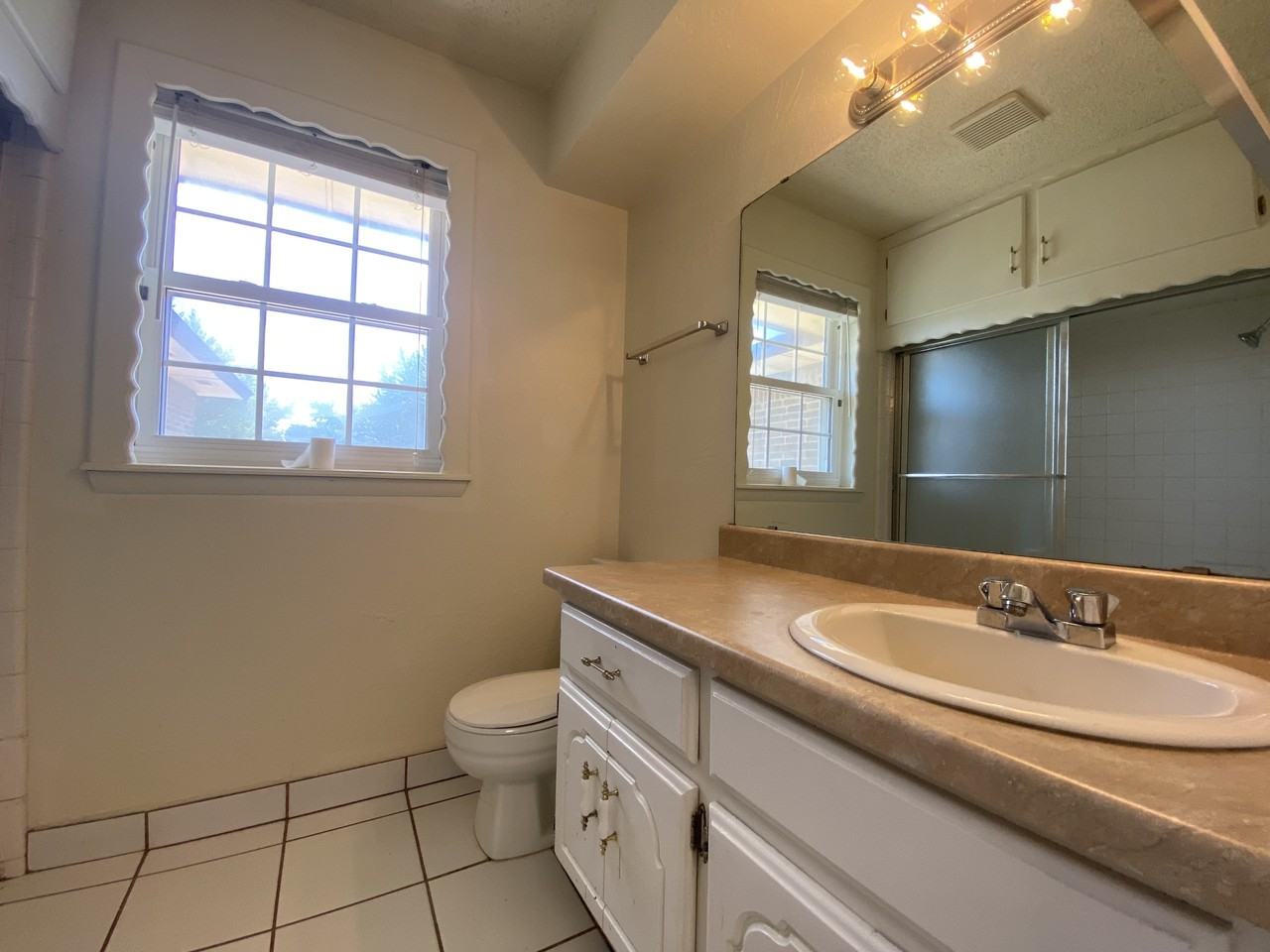 2625 Kings Rd - Photo 3 of 12