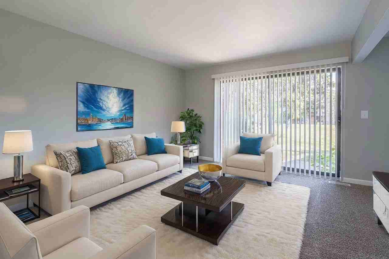 South Glen - Photo 3 of 15