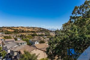 featured image of 20 Knoll Dr