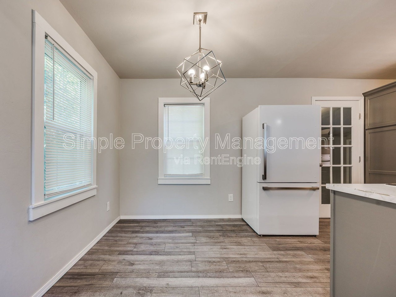 215 W Kittyhawk Dr - Photo 5 of 16