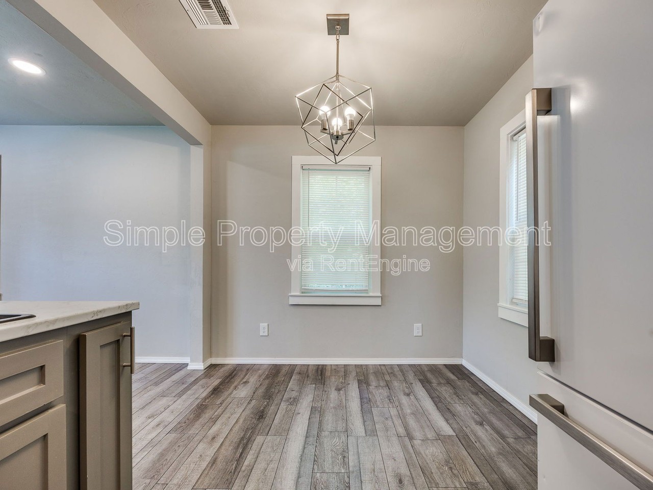 215 W Kittyhawk Dr - Photo 6 of 16