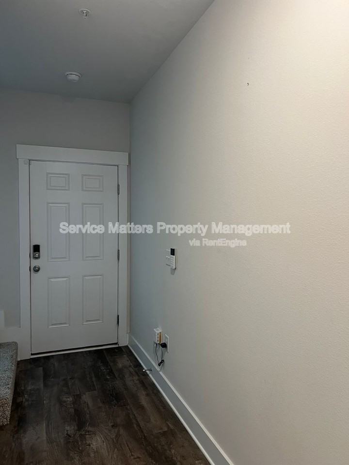 1615 Iroquois Ct - Photo 3 of 39