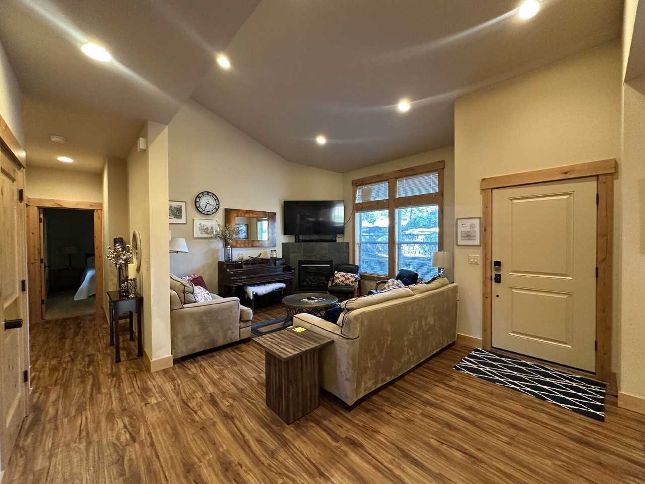 2737 Nw Skyliners Rd - Photo 2 of 31