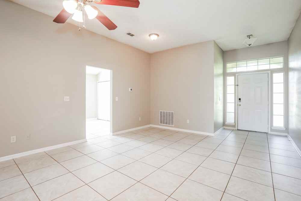 2912 Brittany Bluff Dr - Photo 4 of 16