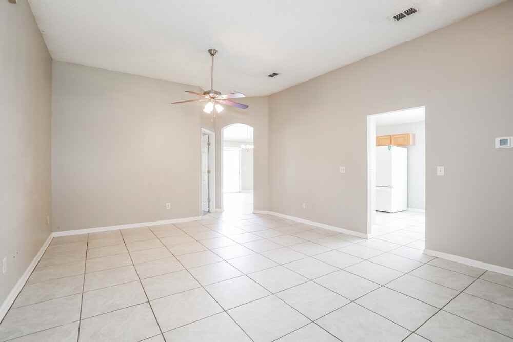 2912 Brittany Bluff Dr - Photo 5 of 16