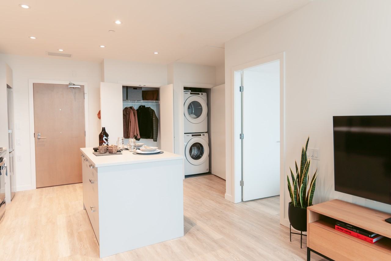 268 Nelson's Court #807 - Photo 5 of 25