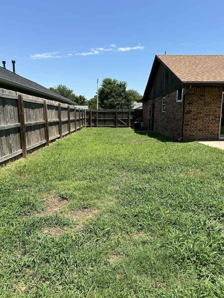 214 Falcon Ct - Photo 2 of 29