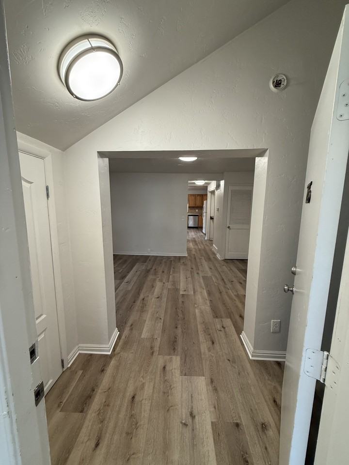 775 Southeast - Photo 4 of 26