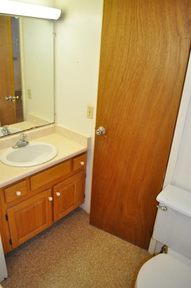 205 Williams Street - Photo 5 of 12