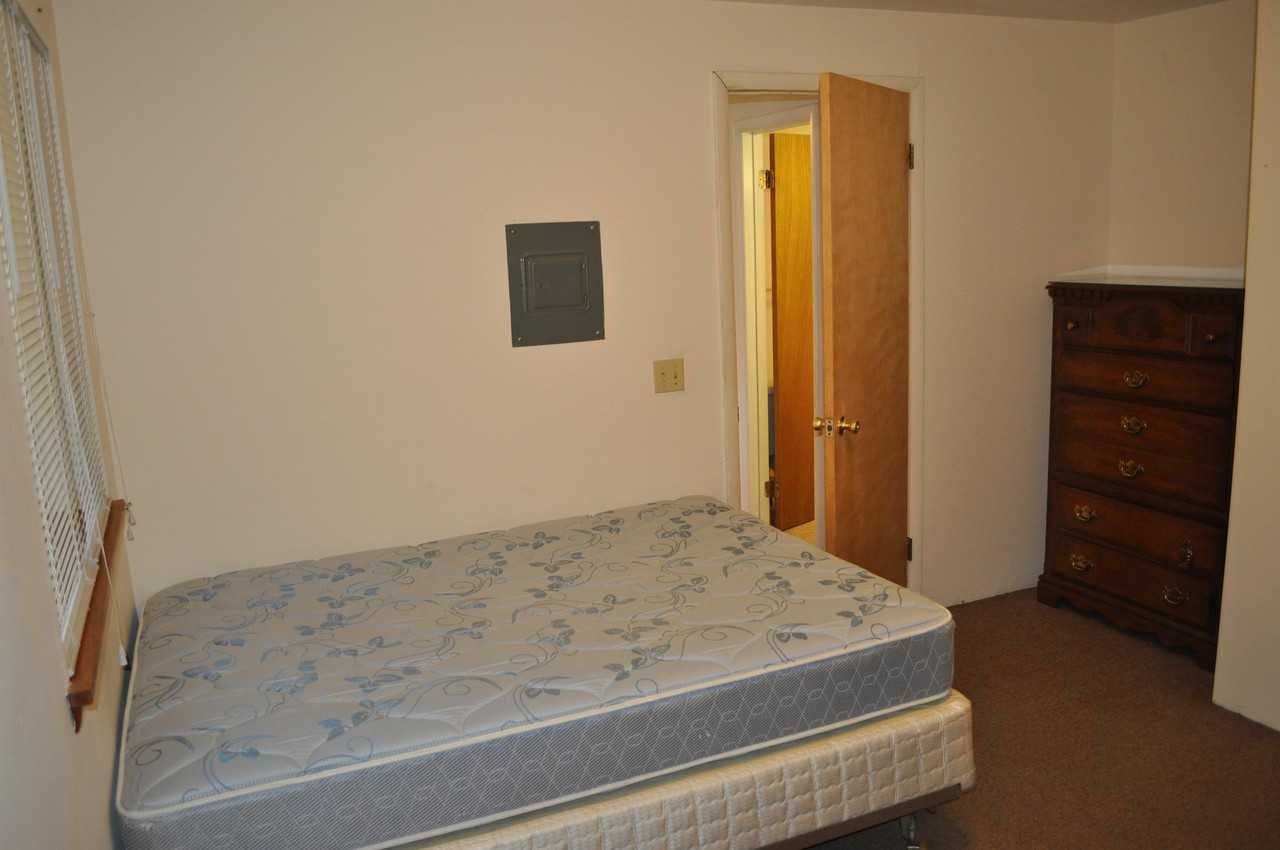 205 Williams Street - Photo 7 of 12