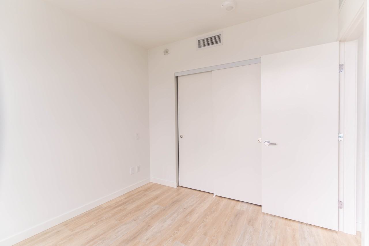 268 Nelson's Court #1902 - Photo 7 of 27