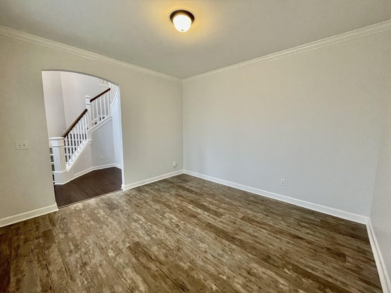 3037 Eagle Crest Ln - Photo 3 of 31