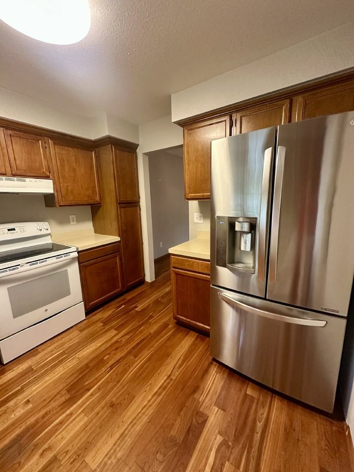 9930 Grove St Unit D - Photo 5 of 19