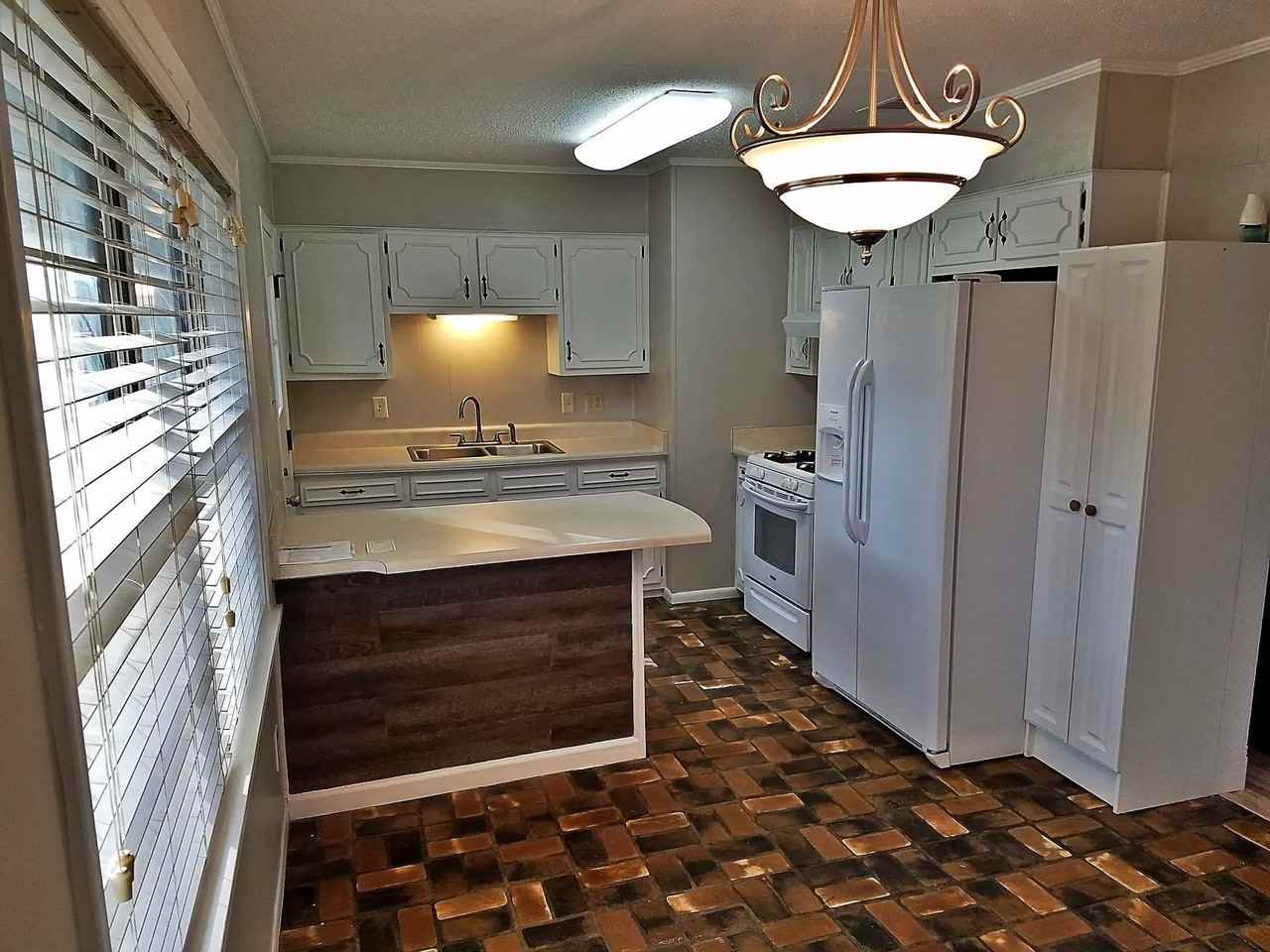 422 Whispering Pine Dr - Photo 2 of 3