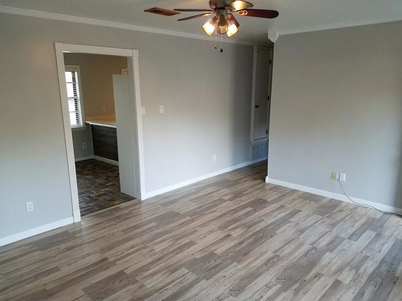 422 Whispering Pine Dr - Photo 3 of 3