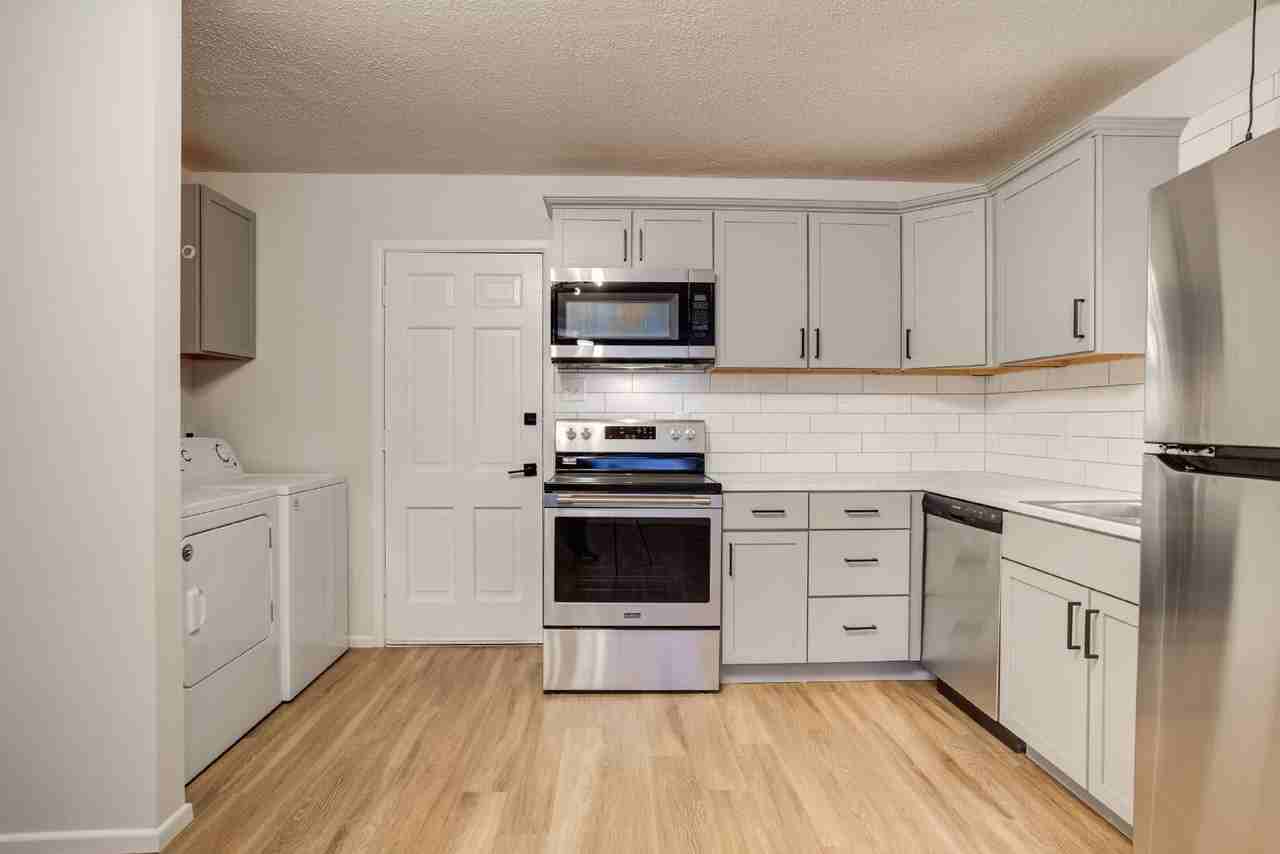 228 Hickory St - Photo 4 of 16