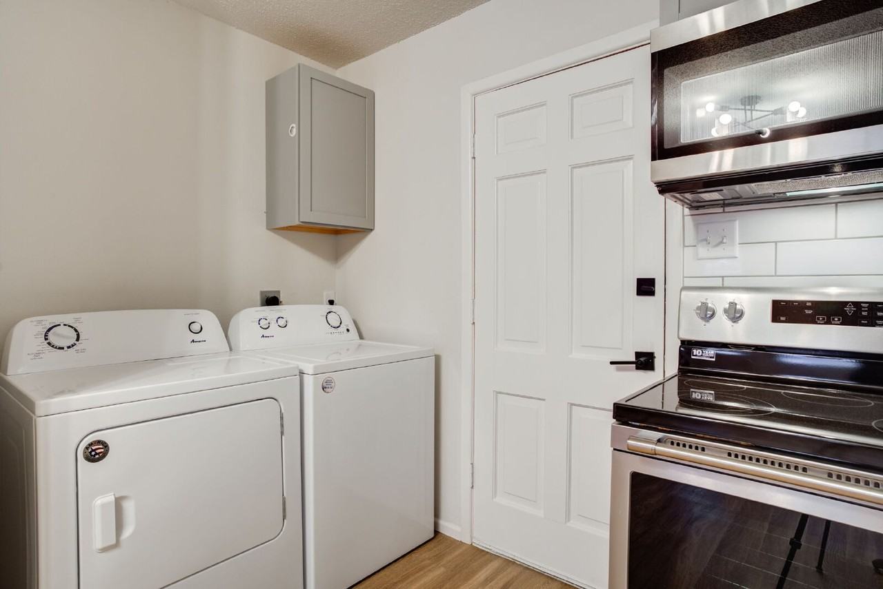228 Hickory St - Photo 5 of 16