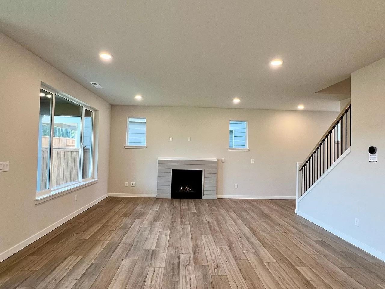 3410 Sw Anchorage Ln - Photo 2 of 21