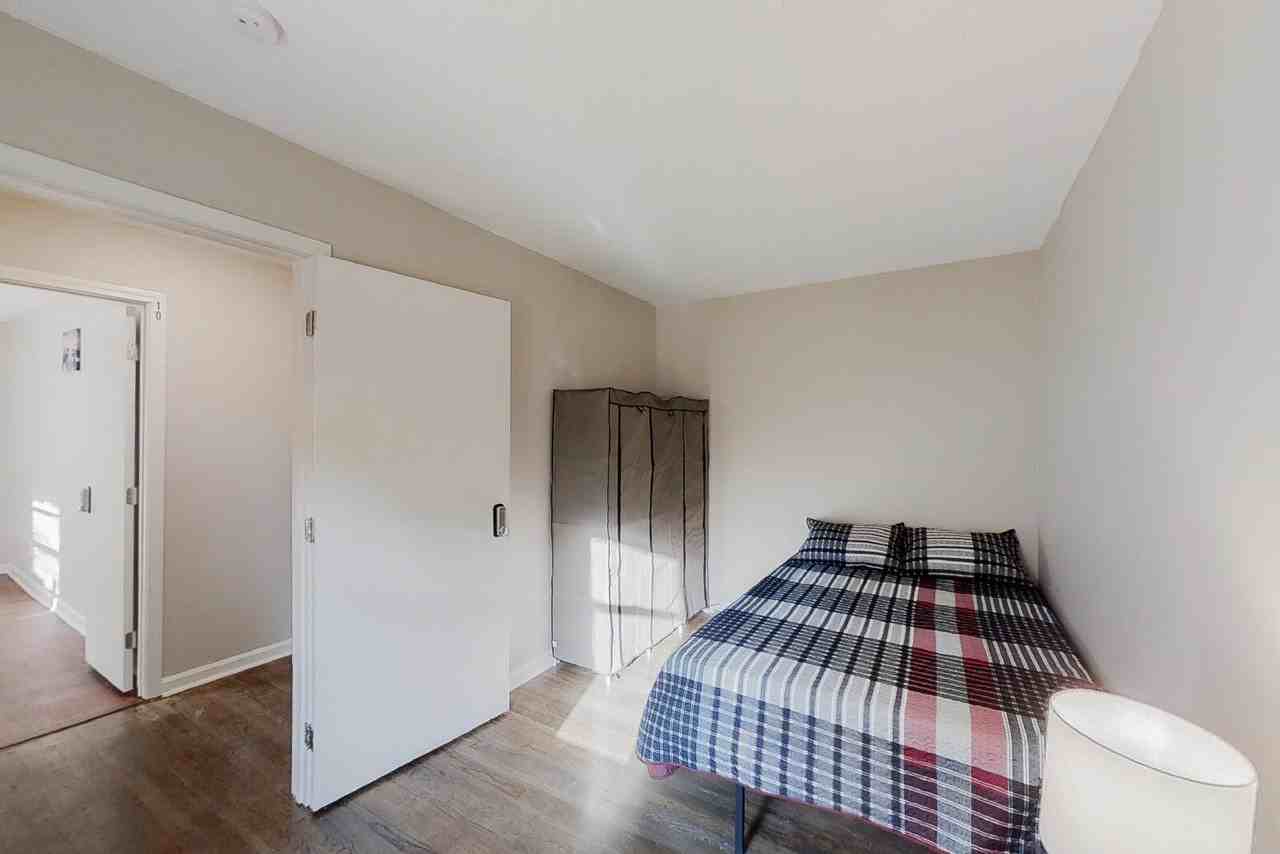 437 N Hairston Rd - Photo 2 of 30