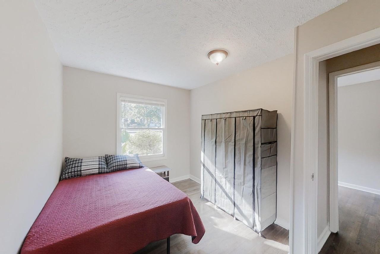 437 N Hairston Rd - Photo 6 of 30