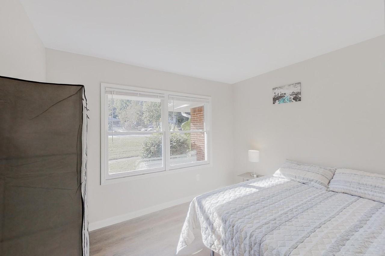 437 N Hairston Rd - Photo 7 of 30