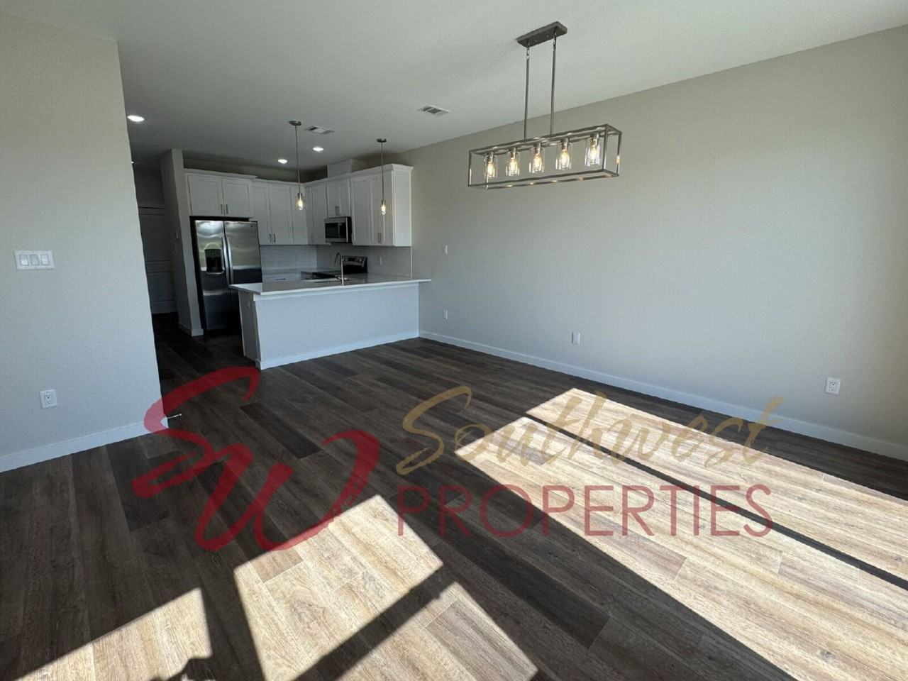 540 Galt Dr - Photo 3 of 14
