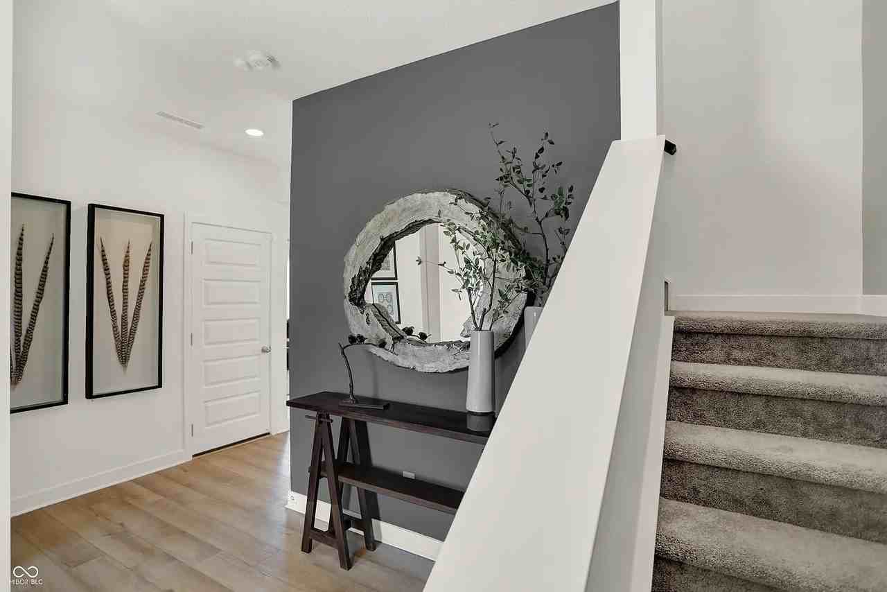 11812 Vale St - Photo 3 of 29