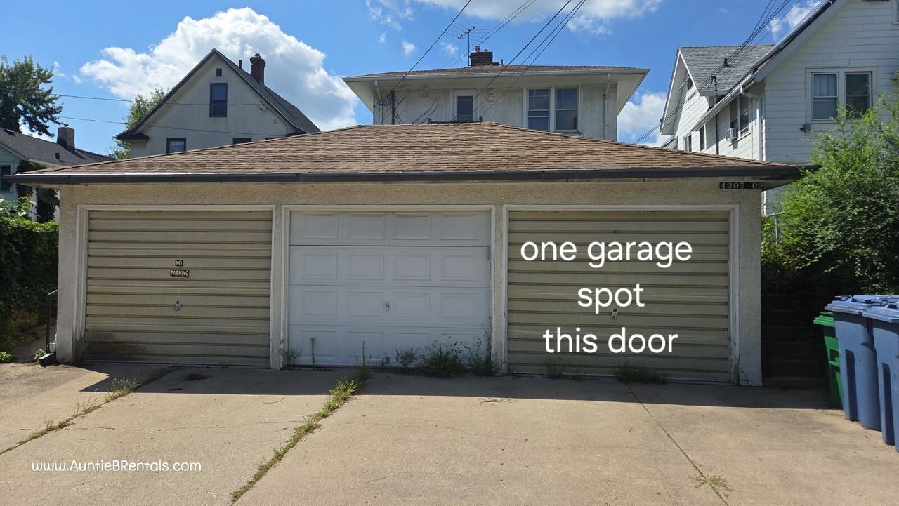 4209 Pleasant Ave - Photo 3 of 26