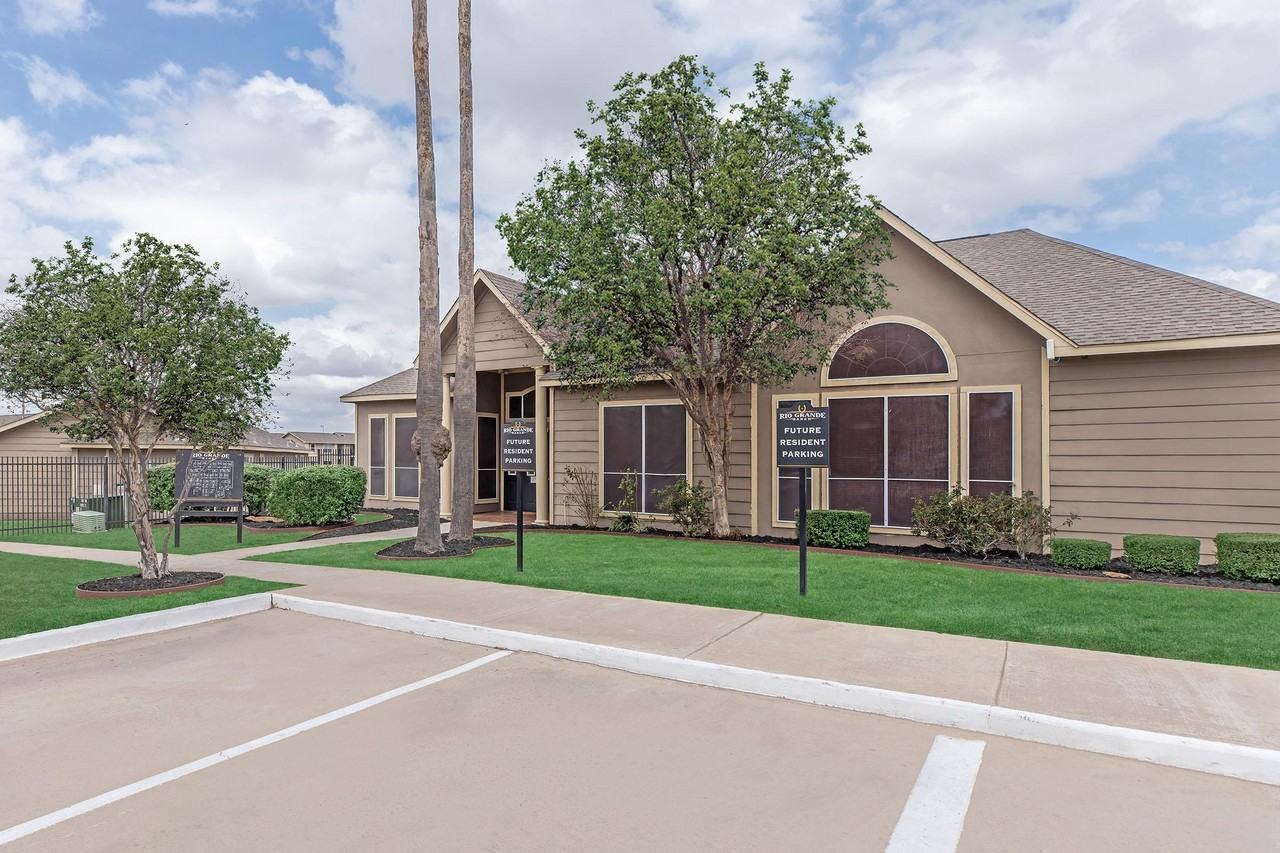 Rio Grande Ranch - Photo 3 of 44