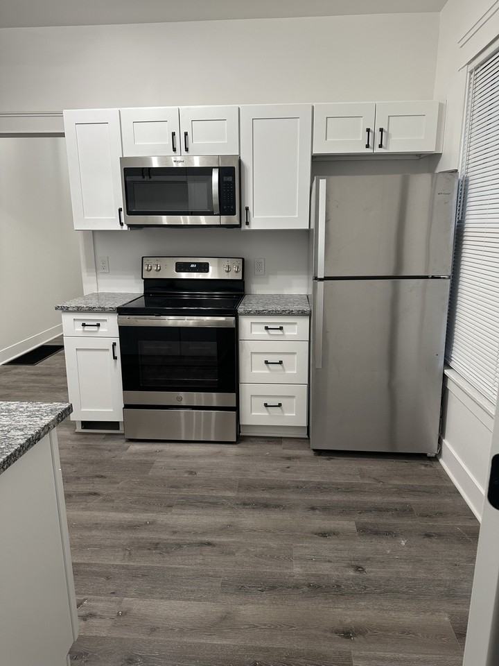 607 Sw Topeka Blvd #1 - Photo 7 of 22