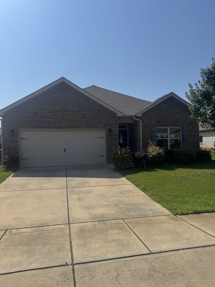 14686 London Ln #NA - Photo 2 of 11