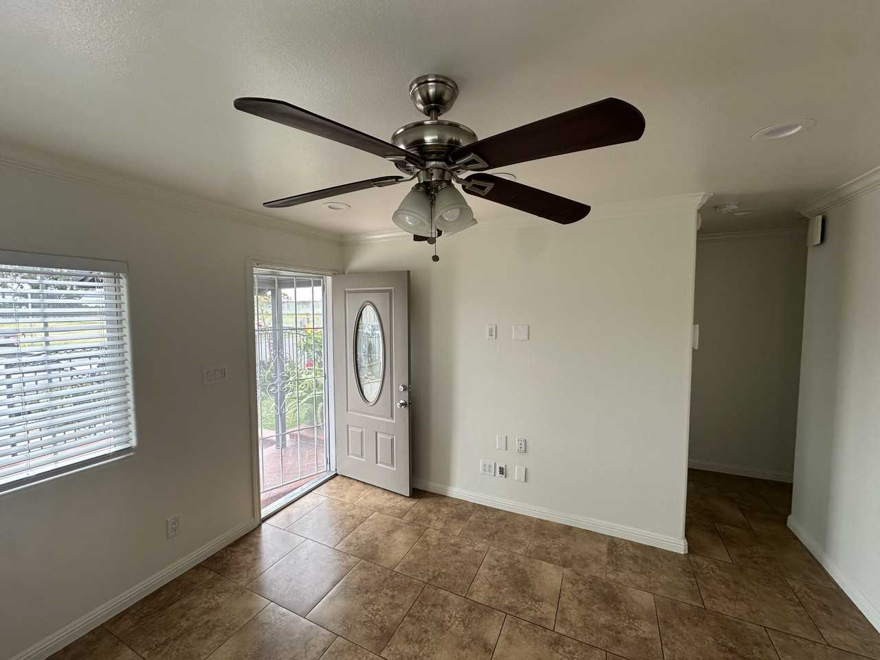 2119 W Columbia St #NA - Photo 3 of 21