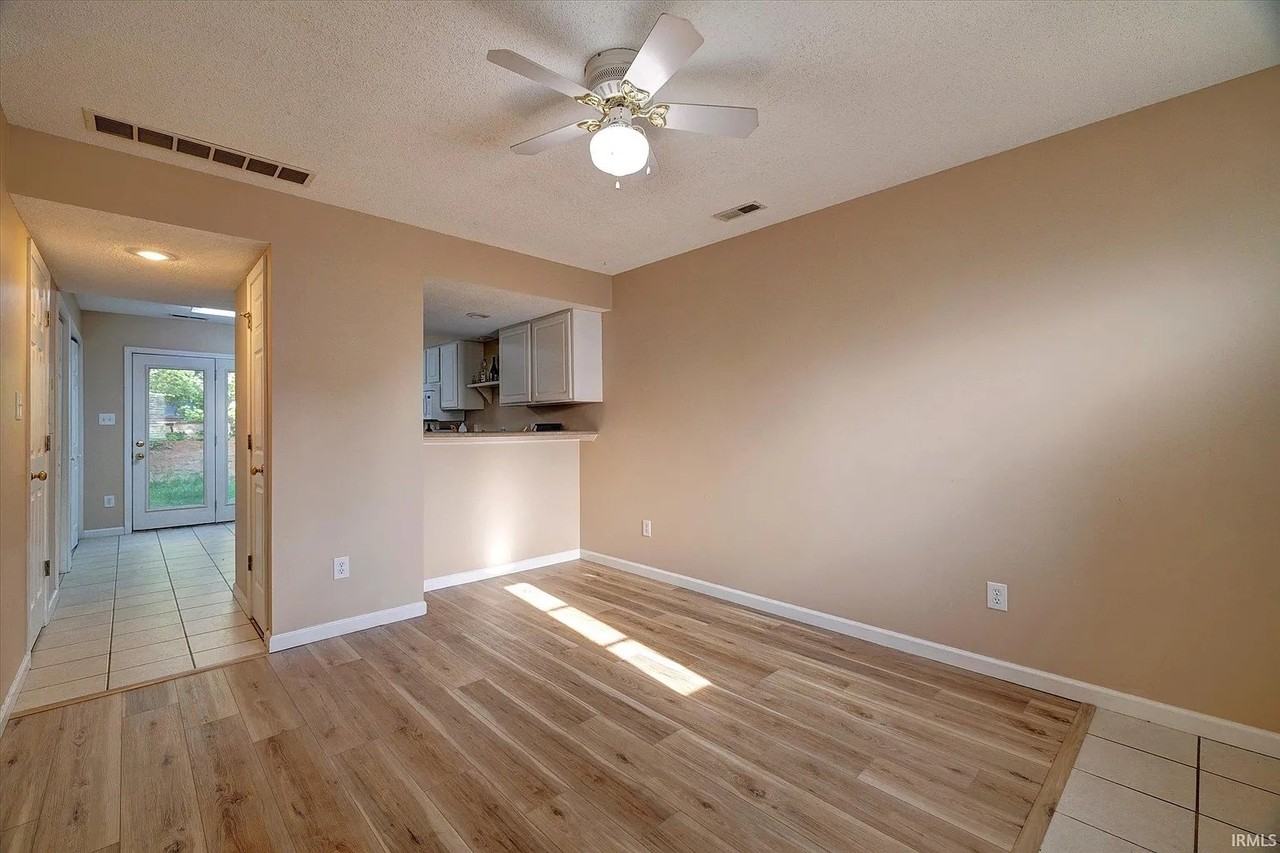 S Oaklawn Cir #3425 - Photo 2 of 15