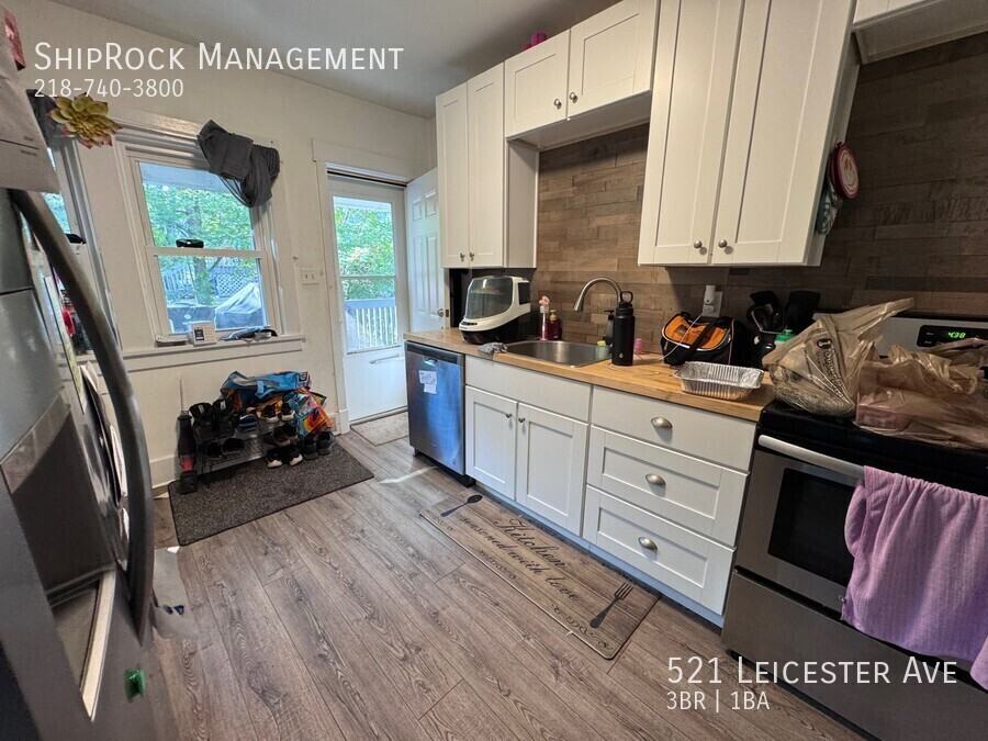 521 Leicester Ave - Photo 3 of 13