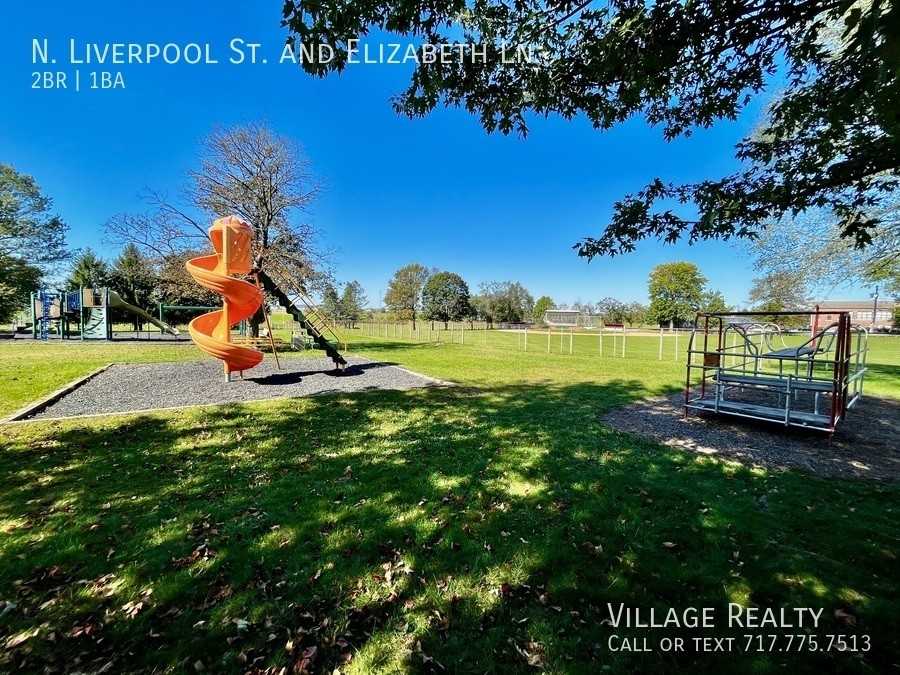 Liverpool & Elizabeth Ln. #H - Photo 3 of 50