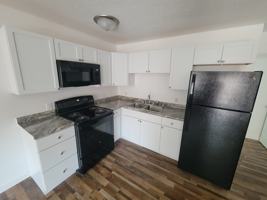 featured image of 425 10th St N #2