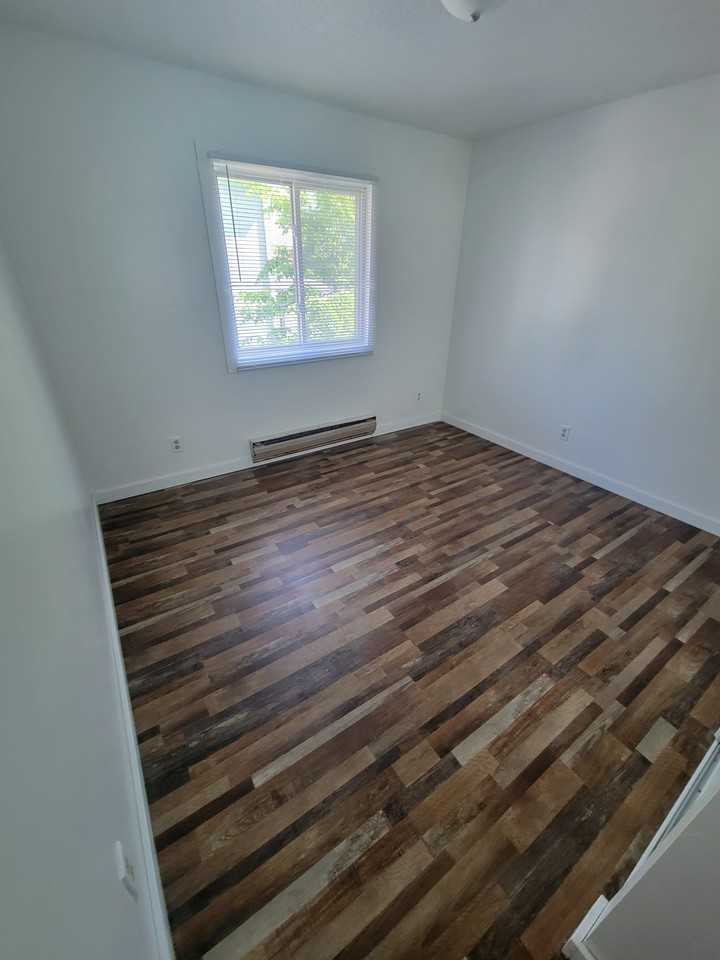 425 10th St N #2 - Photo 7 of 20