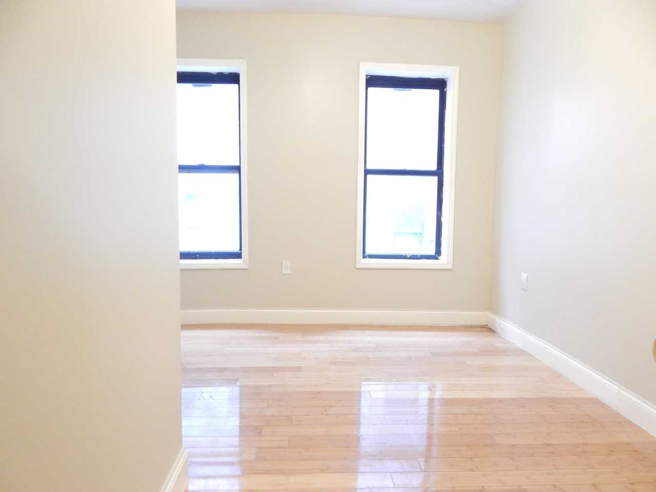 534 147th Street 3vp - Photo 2 of 5