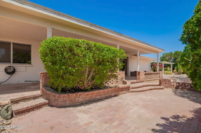 10325 W Cameo Dr - Photo 3 of 39