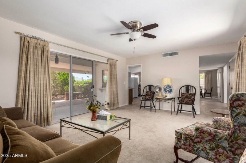 10325 W Cameo Dr - Photo 6 of 39