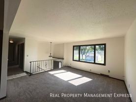 2009 S Hawthorne Ave - Photo 1 of 1