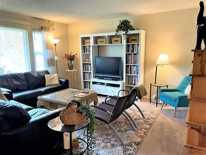 12 Snead Court - Photo 2 of 13