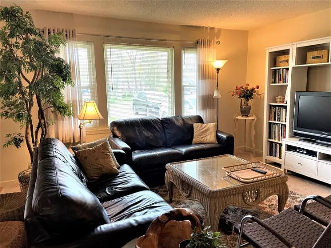 12 Snead Court - Photo 3 of 13