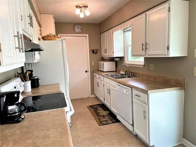 12 Snead Court - Photo 7 of 13