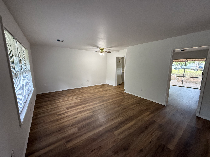 1118 N Detroit Ave - Photo 2 of 20