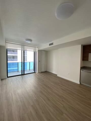 45 Ne 5th St - Photo 2 of 20