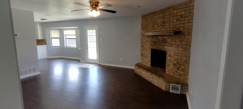 2327 Tiffany Dr - Photo 3 of 6