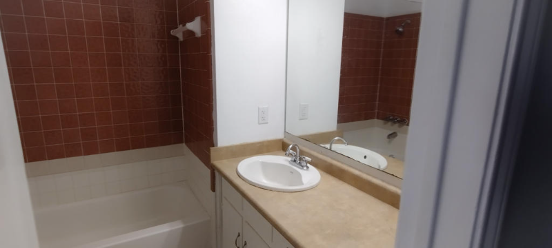 2327 Tiffany Dr - Photo 4 of 6