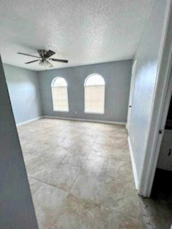 2327 Tiffany Dr - Photo 5 of 6