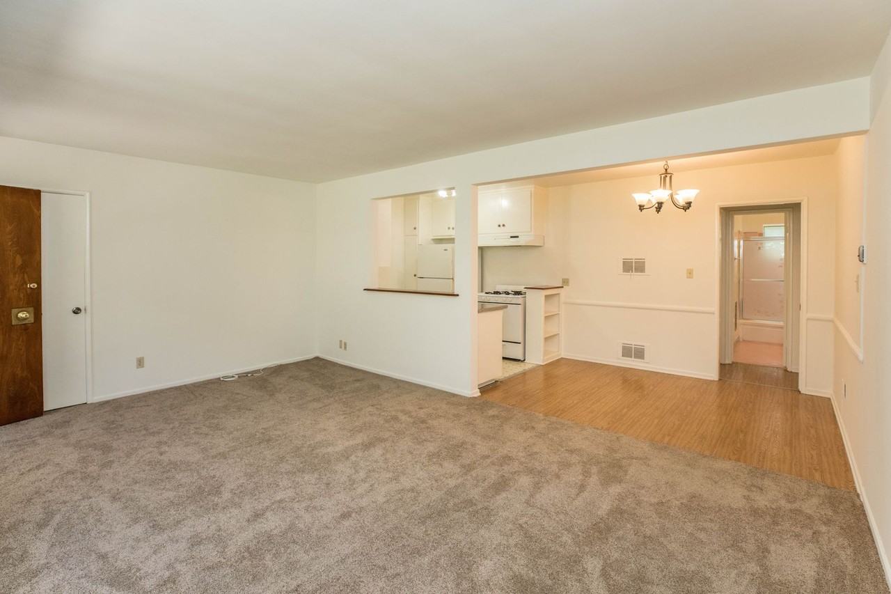 145 N La Peer Dr #1 - Photo 3 of 9